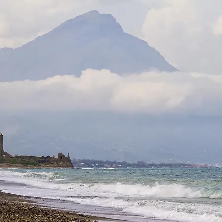 Penzion Paradise Beach Camera Mansardata Vicino Cefalu Piscina Aperta Campofelice Di Roccella